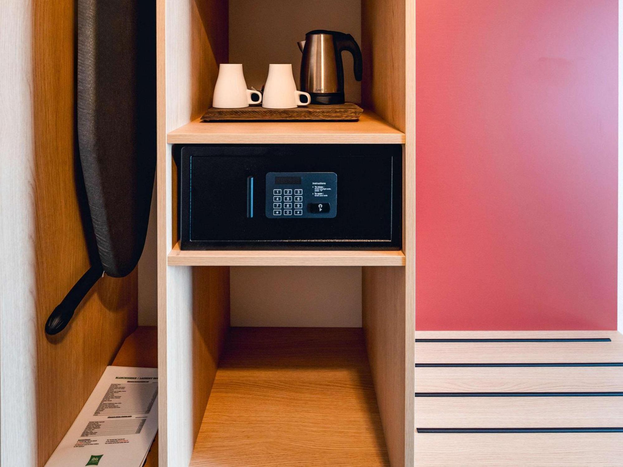 Ibis Styles Charleroi Airport Aero 44 Hotell Eksteriør bilde