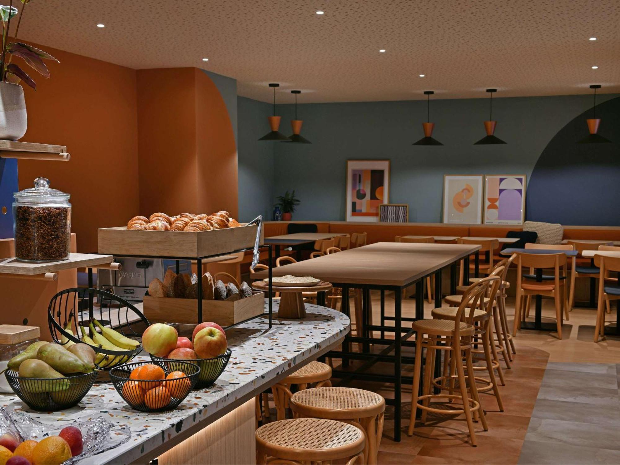Ibis Styles Charleroi Airport Aero 44 Hotell Eksteriør bilde