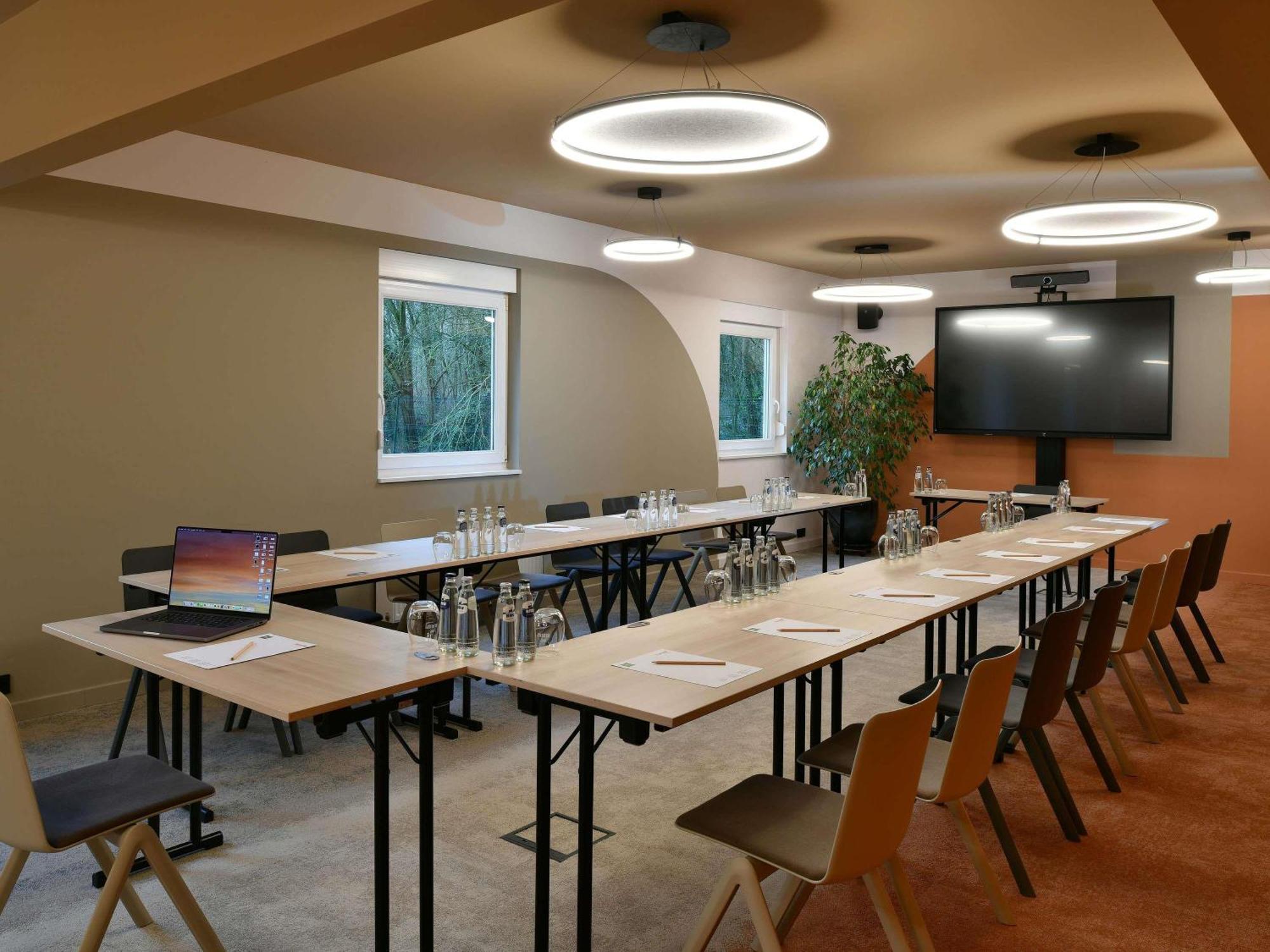 Ibis Styles Charleroi Airport Aero 44 Hotell Eksteriør bilde
