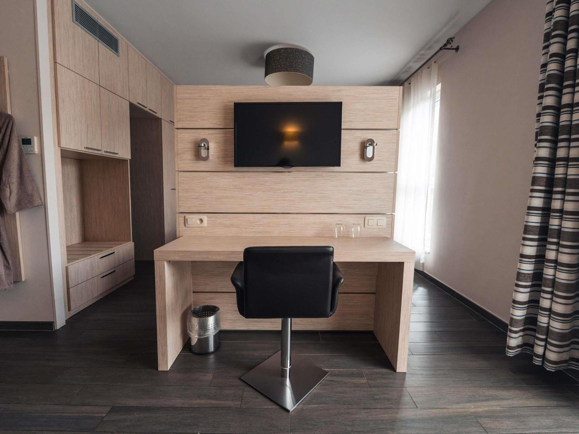 Ibis Styles Charleroi Airport Aero 44 Hotell Eksteriør bilde
