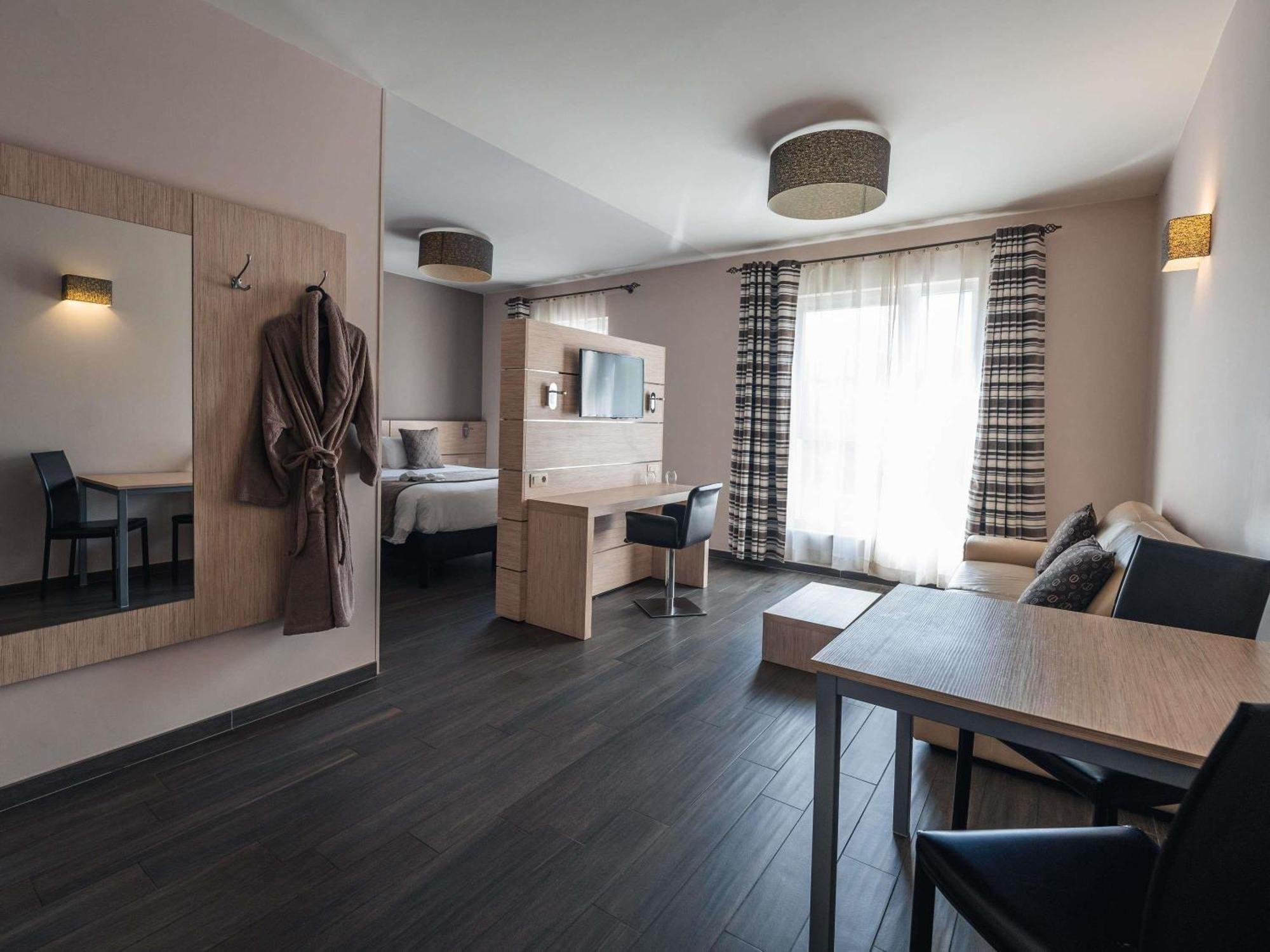 Ibis Styles Charleroi Airport Aero 44 Hotell Eksteriør bilde